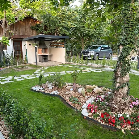 Sea House 3 *